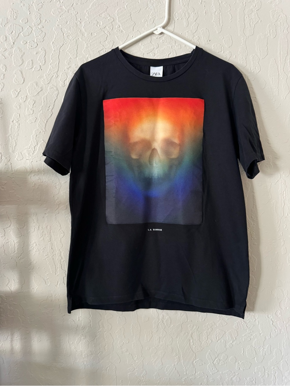 Zara Black Short-Sleeve Men’s Tee Rainbow Skull Graphic